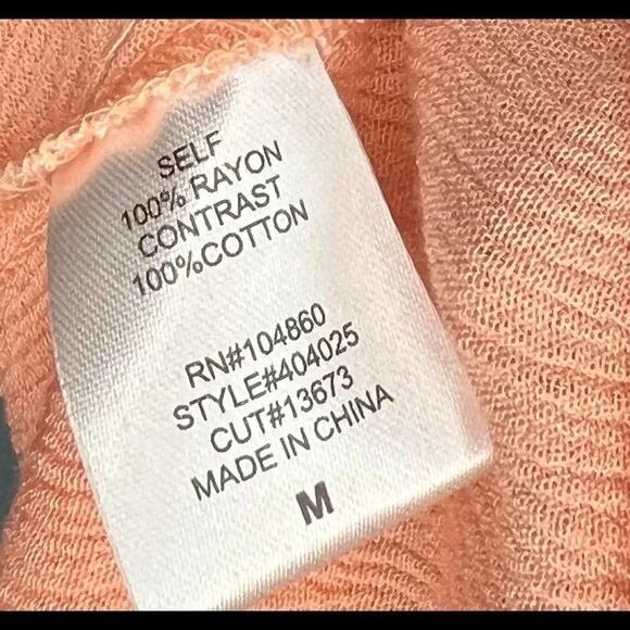 Chloe K peach sleeveless top Size Medium - Picture 7 of 7